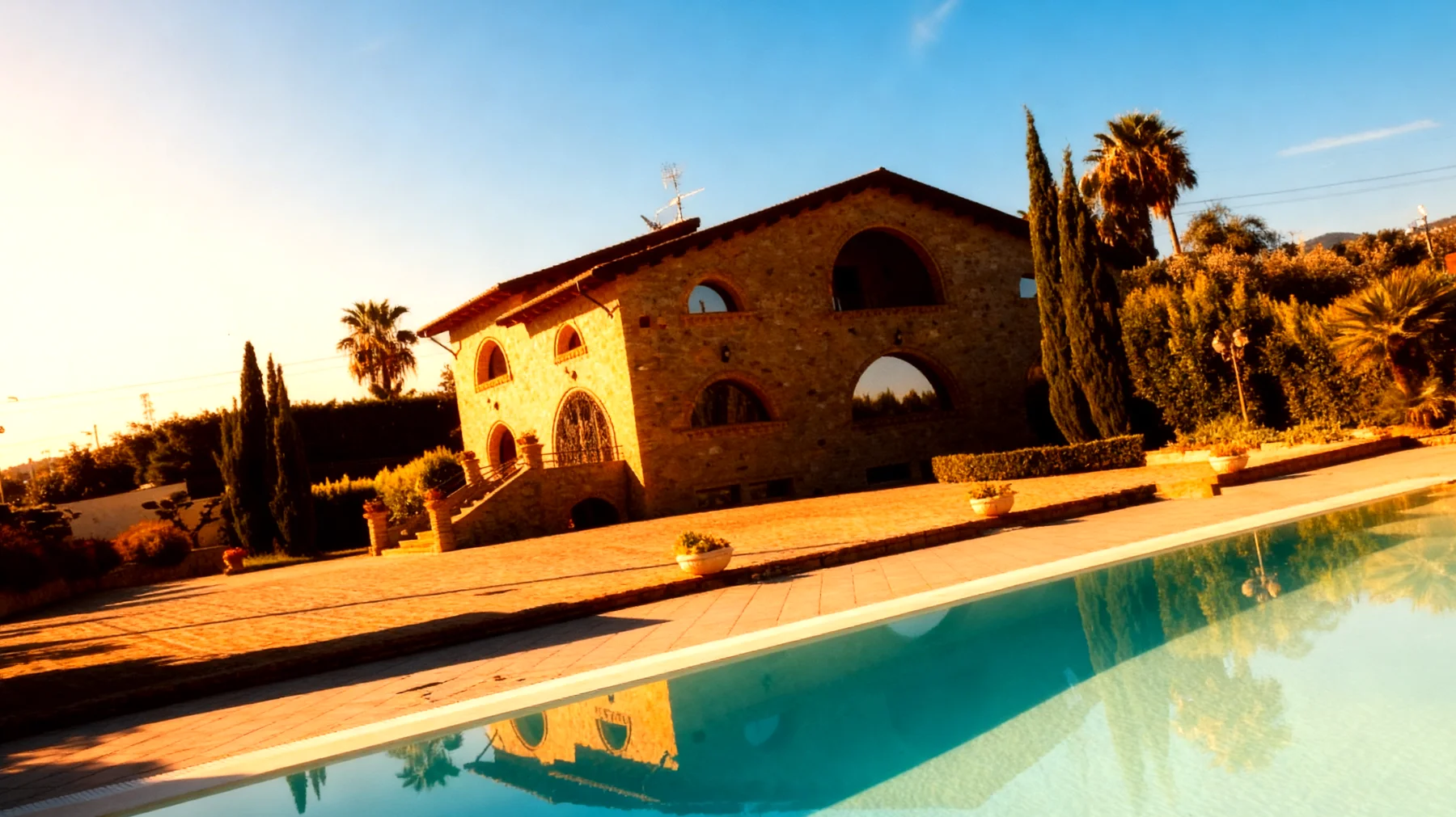 Un posto al sole Rai 32026-04-07T05:35:48.918Z"