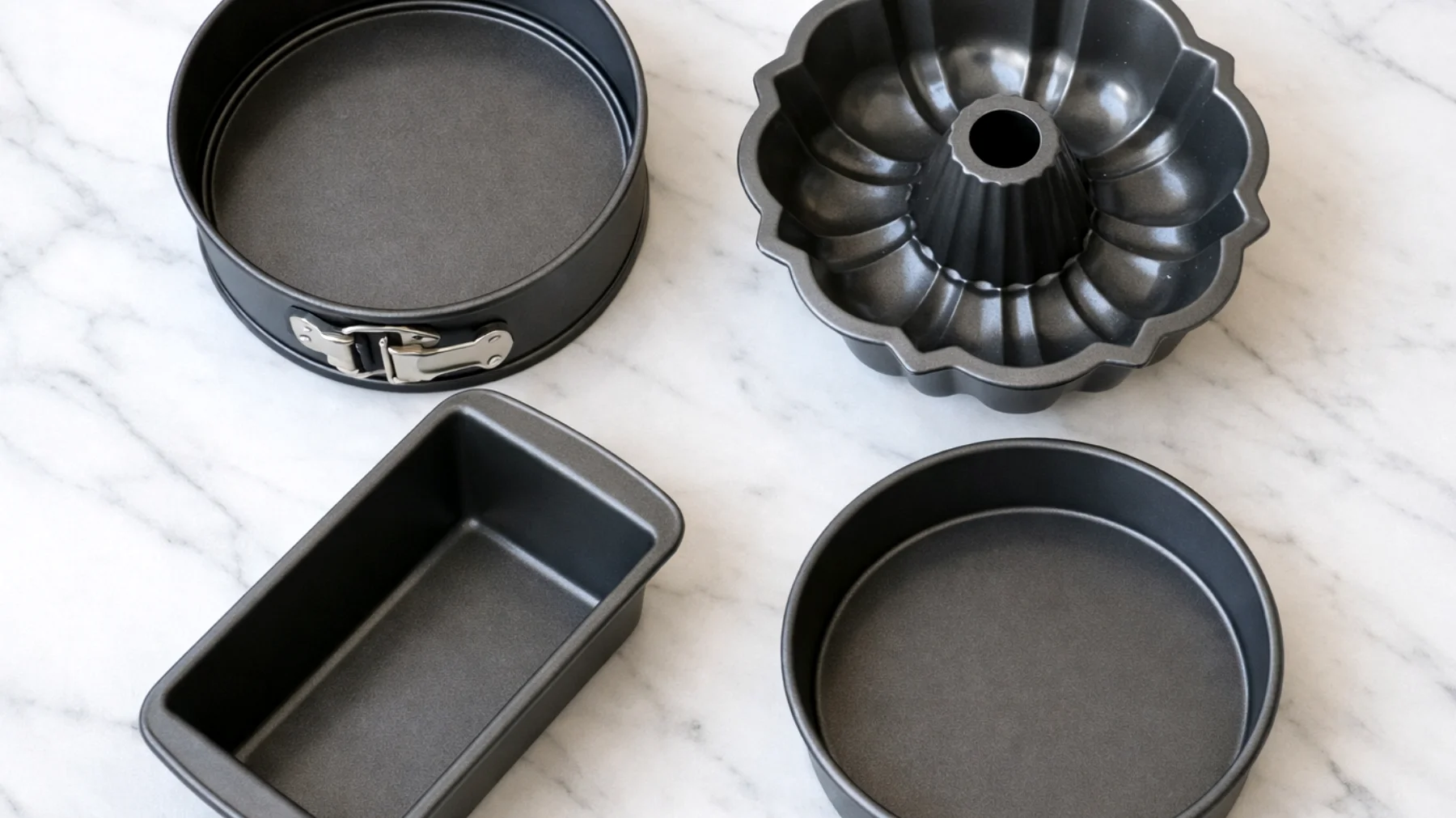 Come scegliere la tortiera giusta per le proprie esigenze in cucina, considerando materiali, dimensioni e tipologie disponibili sul mercato"